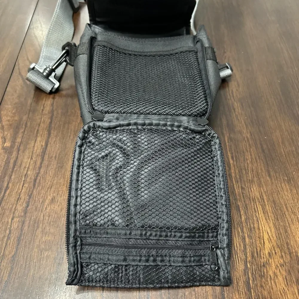 Kodak Gear Black Nylon Camera Bag Adj Removable Strap 7 x 6 x 3 Flaw - Sm Spots